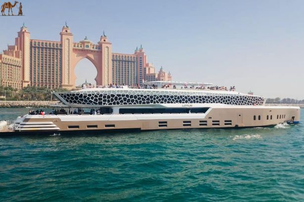 Mega Yacht Dinner Cruise Dubai